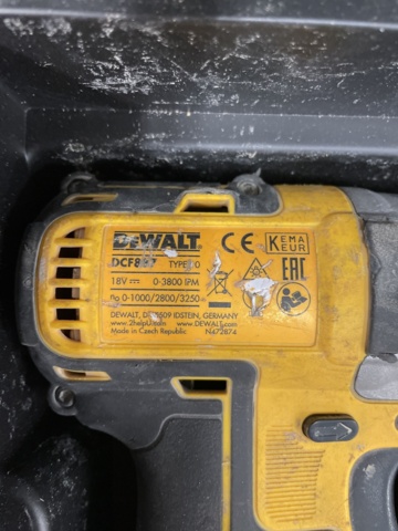 917638-7 DeWalt screwdrivers and impact screwdrivers