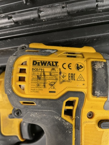 917638-8 DeWalt screwdrivers and impact screwdrivers