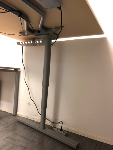 957828-5 Ergo sähköpöytä - Ei pohjahintaa