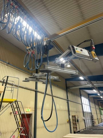 764665-7 HB system med två traverser utrustade med vakuumok