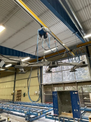 764665-16 HB system med två traverser utrustade med vakuumok