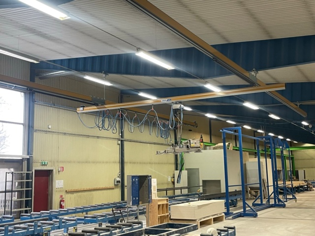 764665-17 HB system med två traverser utrustade med vakuumok