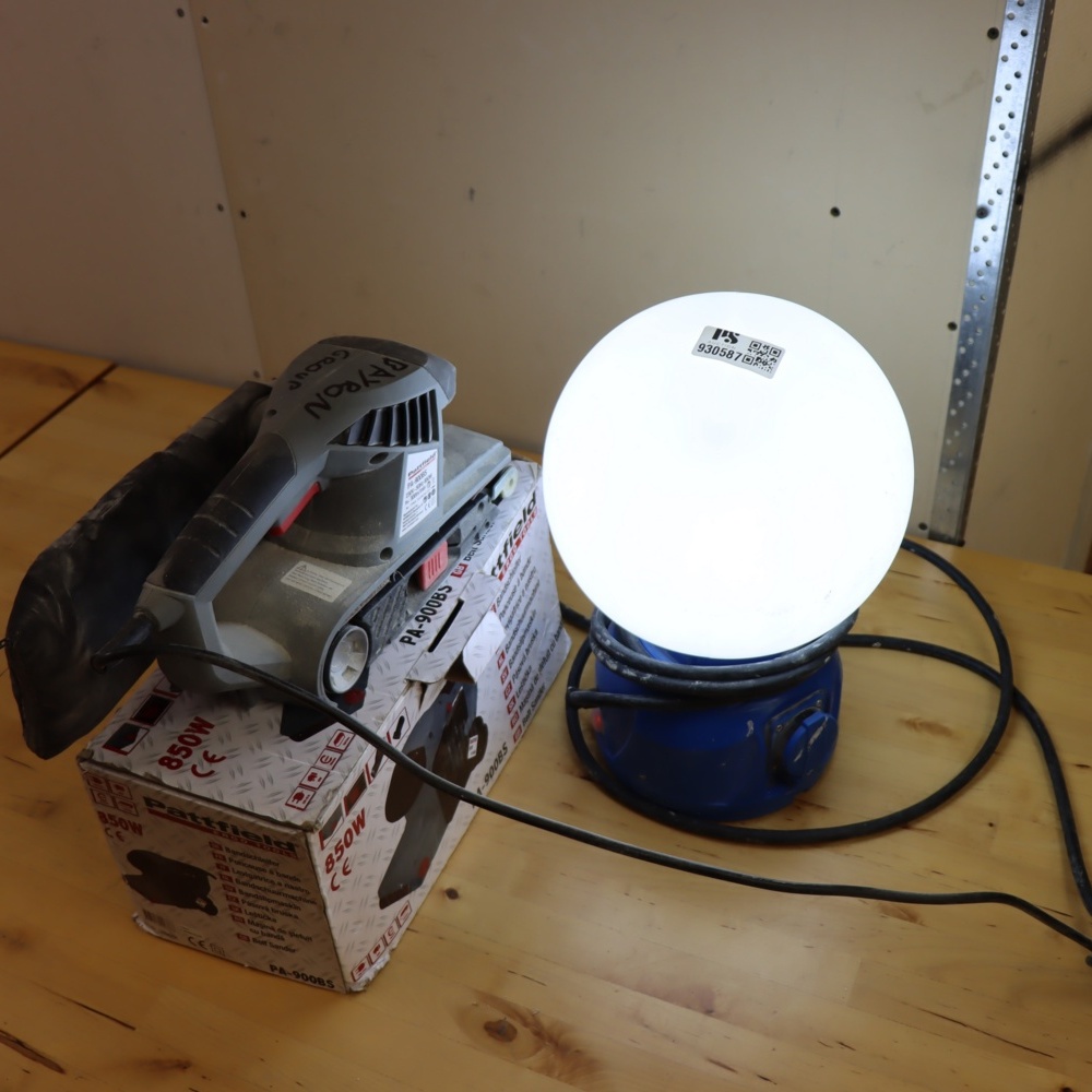 930587-1 Construction lamp + Sander Pattfield PA-900BS