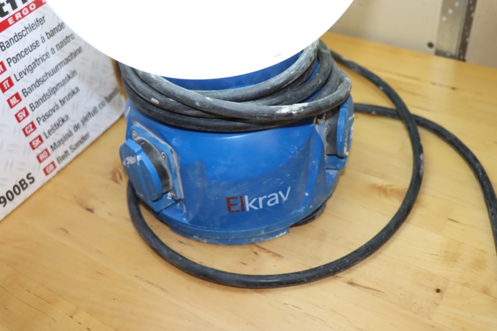 930587-2 Bygglampa + Slipmaskin Pattfield PA-900BS