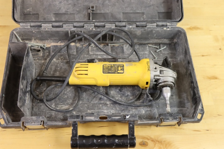 Dewalt DWE4051 - PS Auction - We value the future - Largest in net auctions