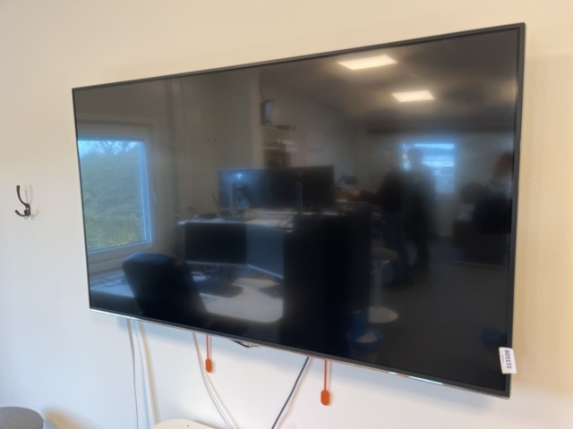 803172-2 TV Finlux 140 cm diagonally