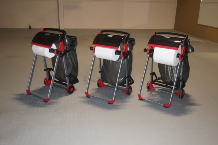 957983-1 3 TORK roll holders on wheels with integrated dustbin
