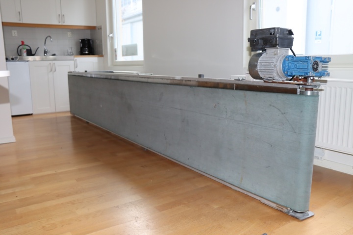 930603-2 Conveyor belt 4m motor driven