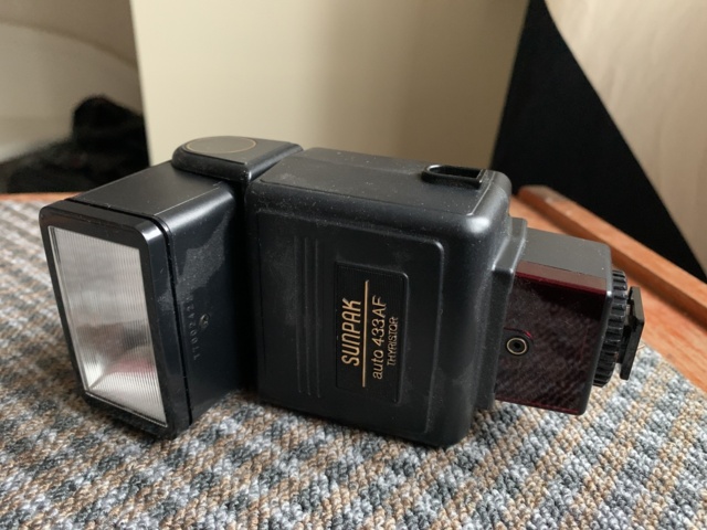 Lens Hasselblad Carl Zeiss Sonnar 4/150 - PS Auction - We value