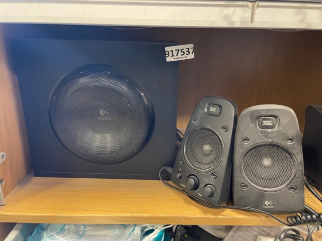 917537-1 Speaker 2.1, receipt printer, router and network switch