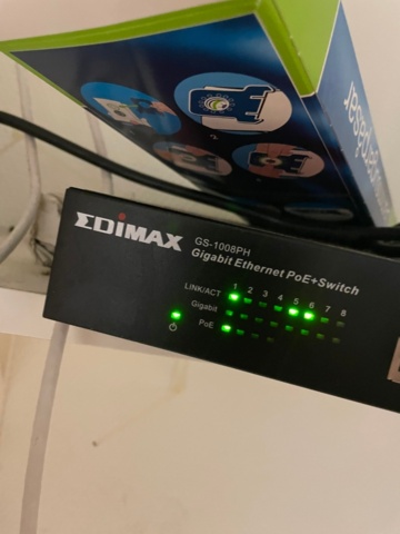 917537-12 Speaker 2.1, receipt printer, router and network switch