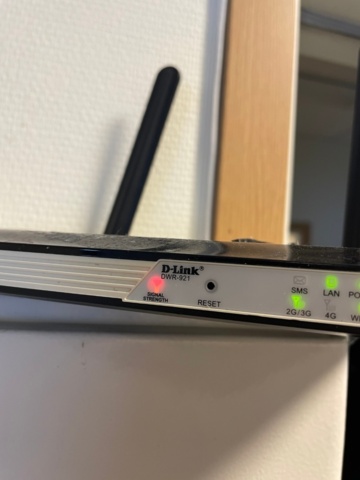 917537-14 Speaker 2.1, receipt printer, router and network switch