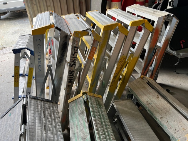 869501-4 Collection of work trestles, 14 pcs