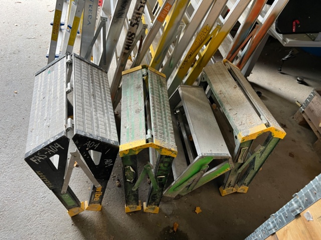 869501-3 Collection of work trestles, 14 pcs