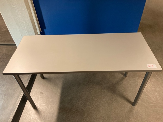 958654-3 Isku sivupöytä