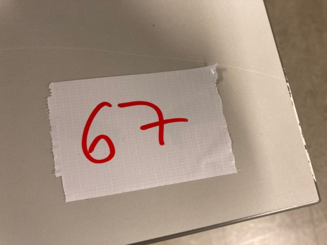 958654-7 Isku sivupöytä