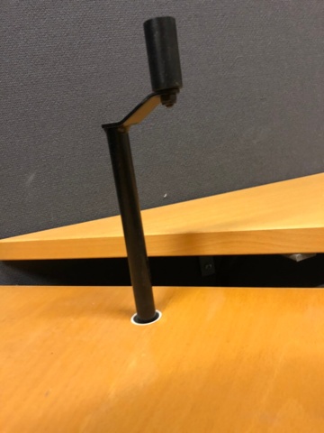 958678-6 Työpiste: pöytä, sermit ja laatikosto - Ei pohjahintaa