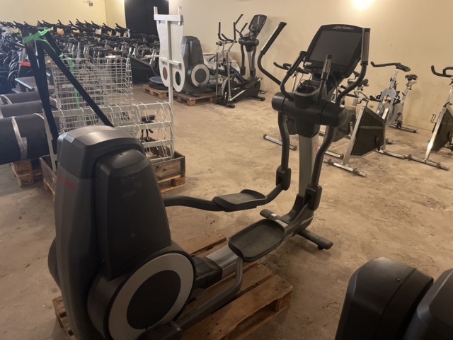 768255-3 Crosstrainer Life Fitness 95x