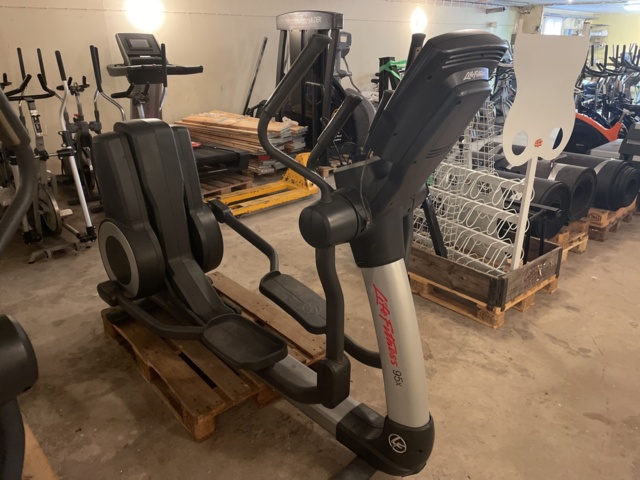 768255-2 Crosstrainer Life Fitness 95x