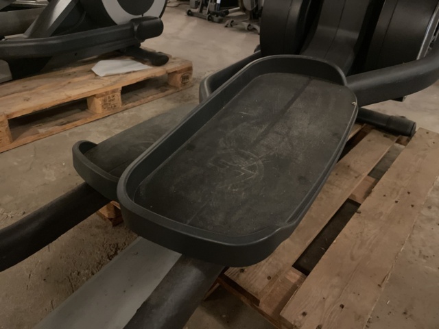 768255-8 Crosstrainer Life Fitness 95x