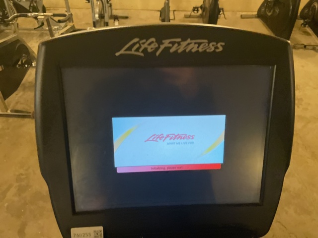768255-10 Crosstrainer Life Fitness 95x