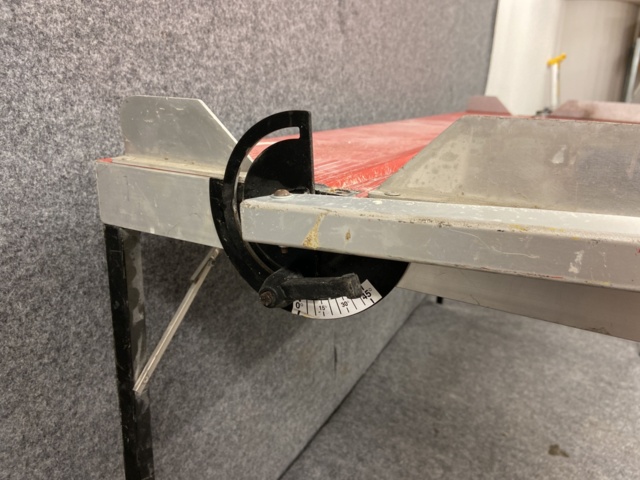 946447-2 Cutting table for insulation, Paroc