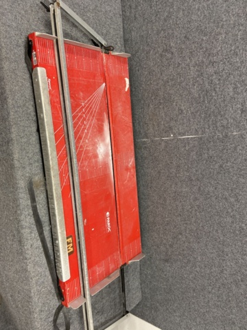 946447-5 Cutting table for insulation, Paroc