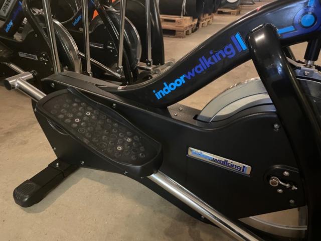 768441-5 Crosstrainer Indoor Walking 2 - mint condition