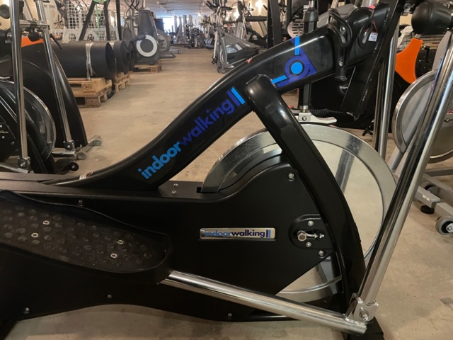 768441-8 Crosstrainer Indoor Walking 2 - mint condition