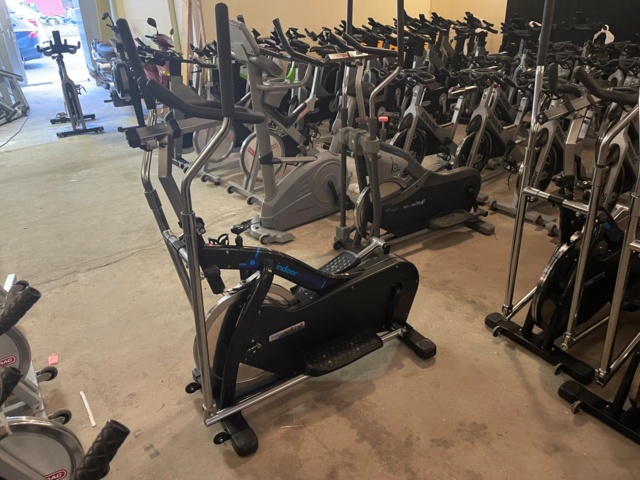 768441-2 Crosstrainer Indoor Walking 2 - mint condition