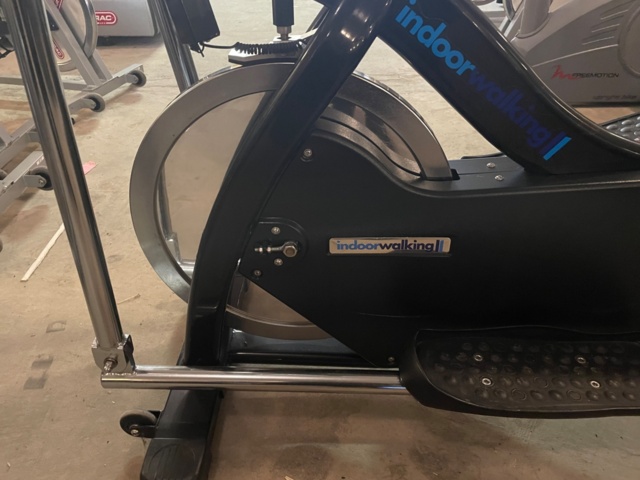 768441-9 Crosstrainer Indoor Walking 2 - mint condition