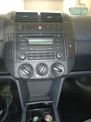 887697-70 Volkswagen Polo 5-door 1.4 TDI Edition60 - 2008
