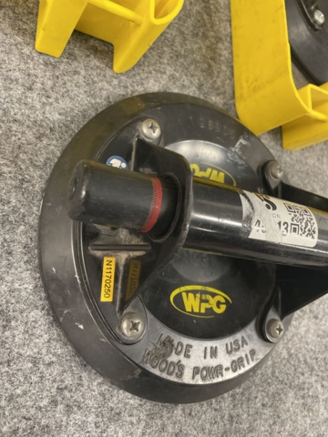 917677-5 Vacuum lifts, 2 pieces