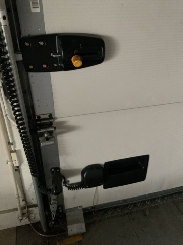 887293-5 Skylight door