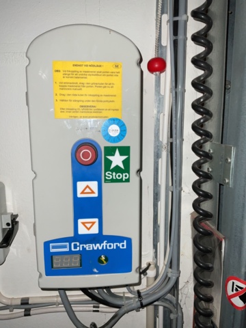 887293-6 Skylight door