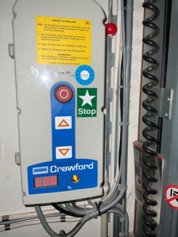 887293-7 Skylight door