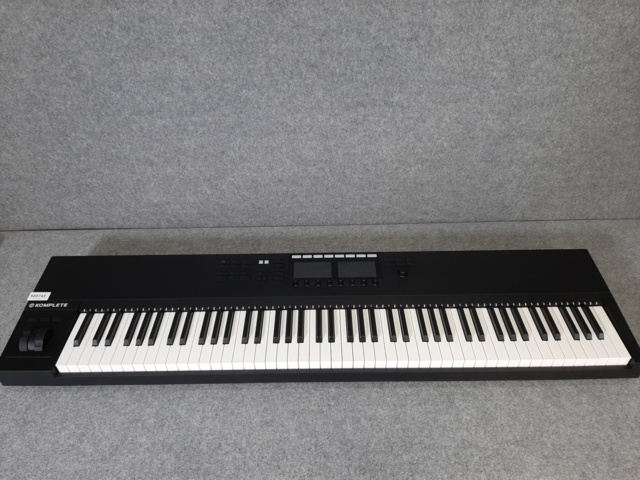 920733-1 Midi keyboard, Komplete Kontrol S88