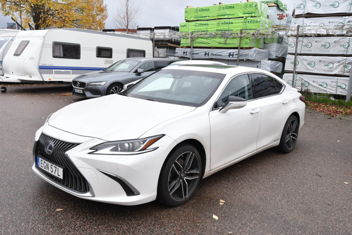 960242-1 Lexus ES 300h 2.5 E-CVT - 2020