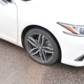 960242-4 Lexus ES 300h 2.5 E-CVT - 2020