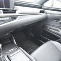 960242-19 Lexus ES 300h 2.5 E-CVT - 2020