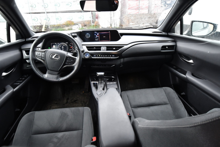 960243-10 Lexus UX 250h 2.0 CVT - 2021