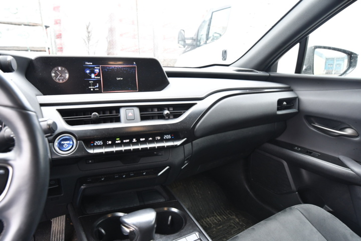 960243-16 Lexus UX 250h 2.0 CVT - 2021