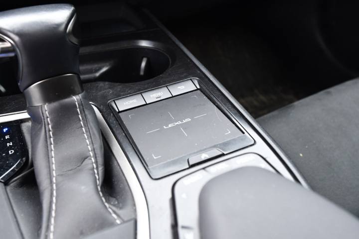 960243-18 Lexus UX 250h 2.0 CVT - 2021