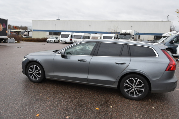 960244-3 Volvo V60 B4 - 2021