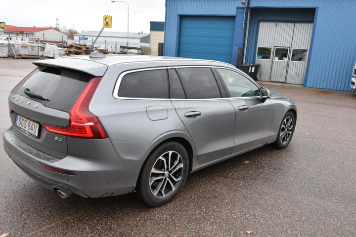 960244-6 Volvo V60 B4 - 2021
