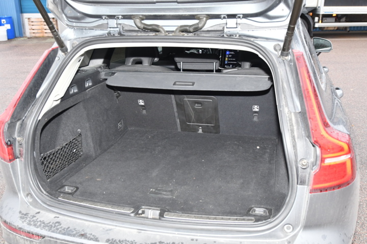 960244-7 Volvo V60 B4 - 2021