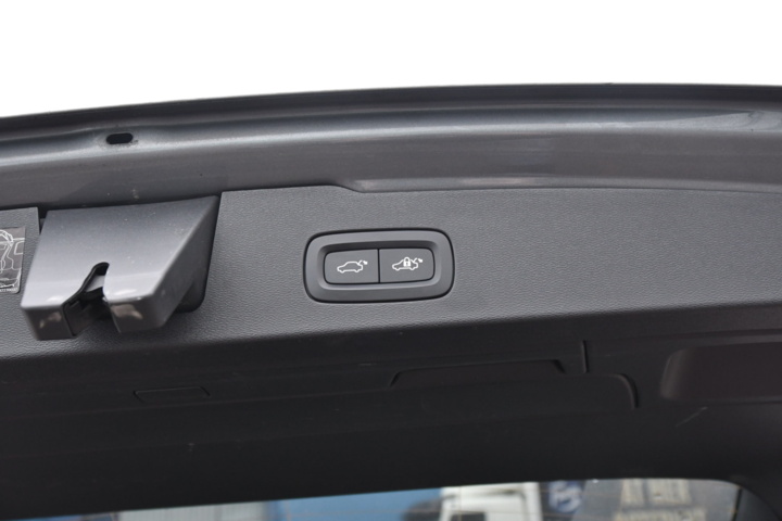 960244-8 Volvo V60 B4 - 2021