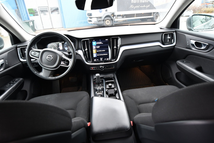 960244-9 Volvo V60 B4 - 2021