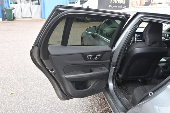 960244-10 Volvo V60 B4 - 2021