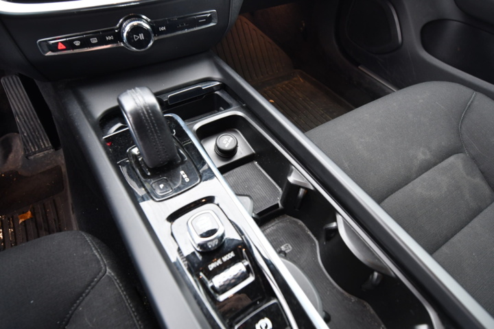 960244-16 Volvo V60 B4 - 2021